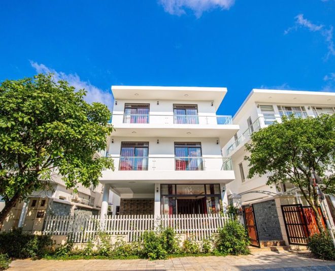 Biệt thự cho thuê chính chủ FLC Sầm Sơn Star 8 phòng ngủ, có bể bơi, giá rẻ
